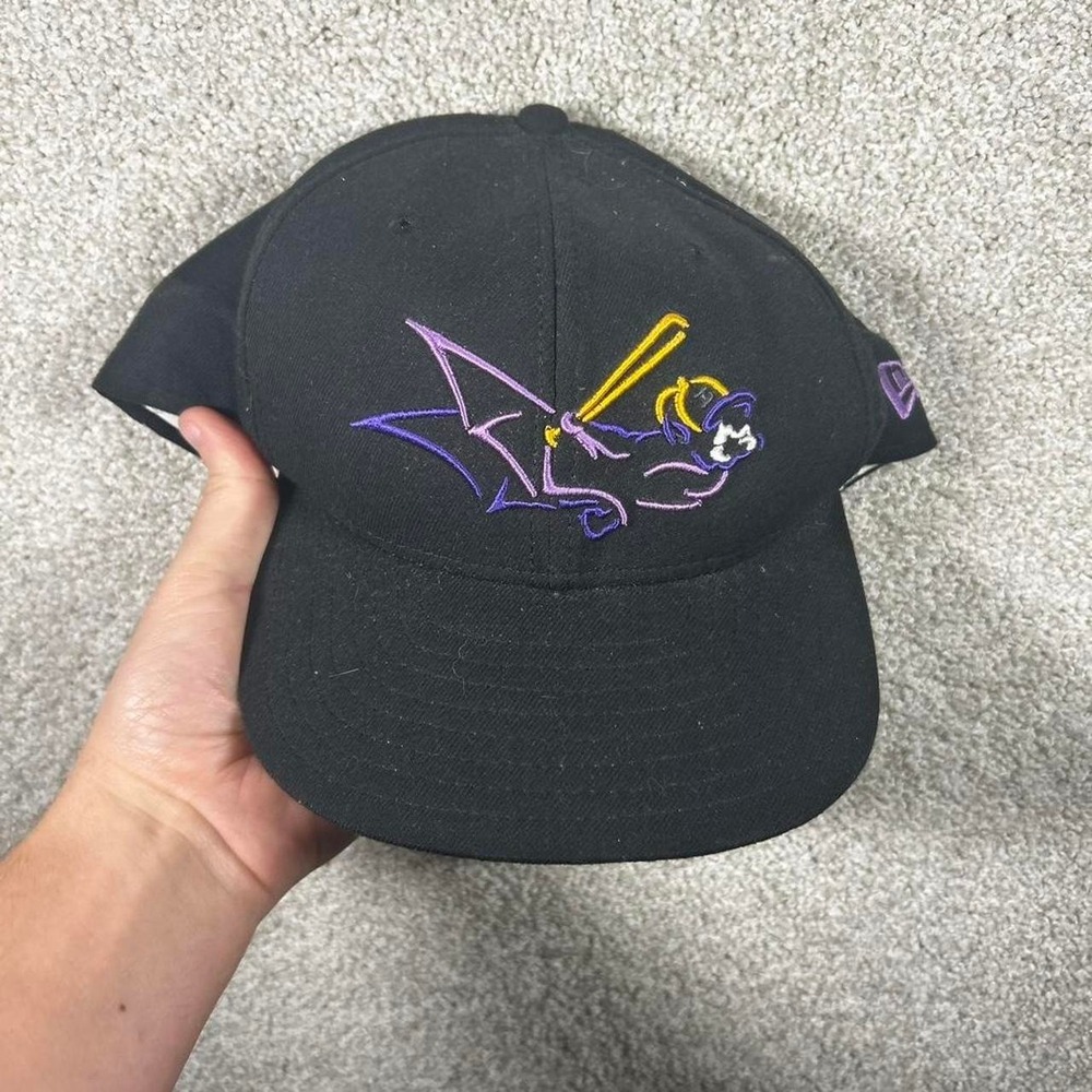 Vintage 90s Louisville Bats new era black minor league baseball SnapBack hat Cap